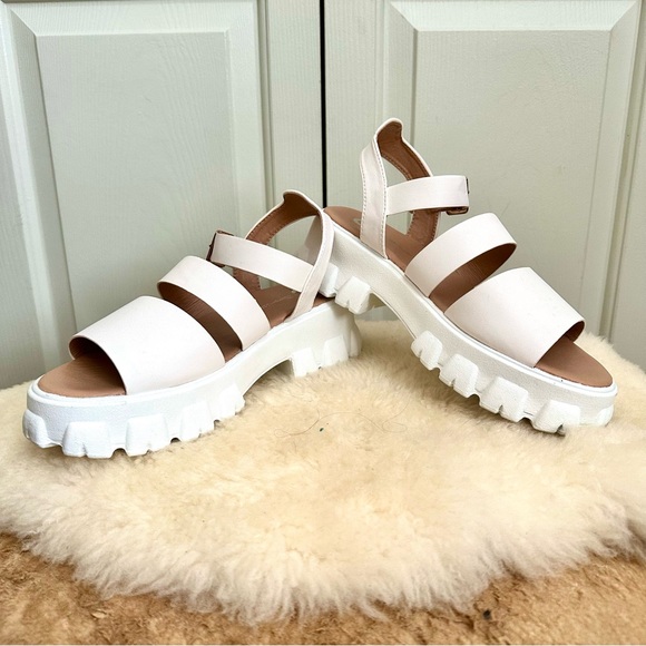 NEW Tru Comfort Foam Platform Chunky Buckle Sandals White Size 7.5 - Picture 7 of 11